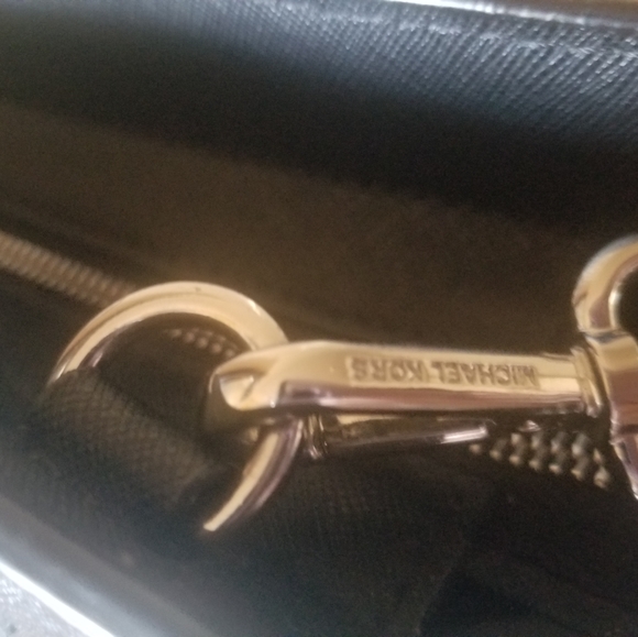 Michael Kors purse - Picture 6 of 8